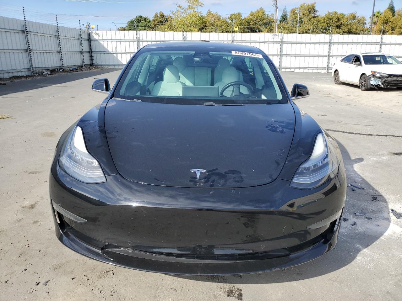 2020 Tesla Model 3 - Фото 5