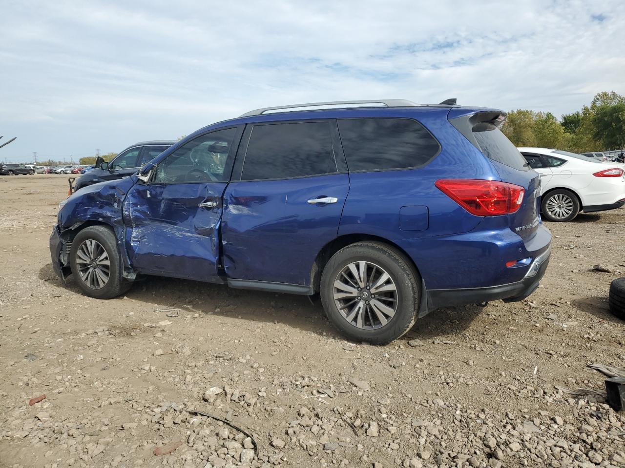 2020 Nissan Pathfinder Platinum - Фото 2