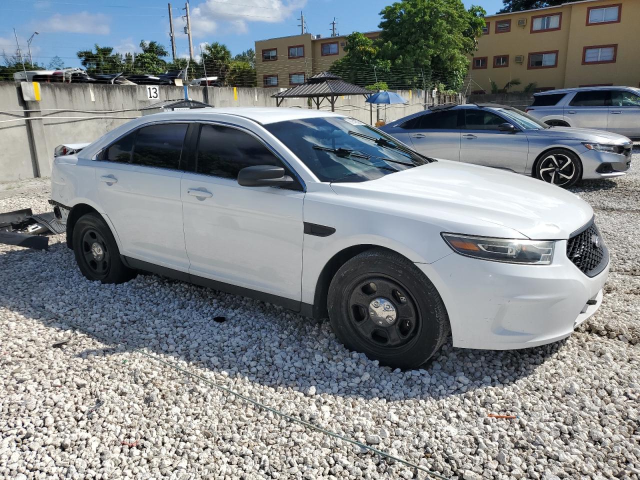 2015 Ford Taurus Police Interceptor - Фото 4