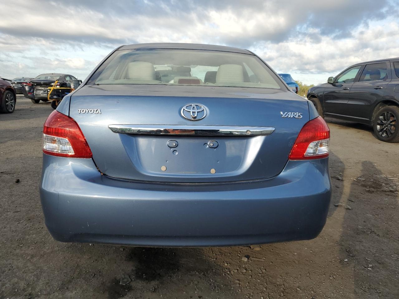 2011 Toyota Yaris - Фото 6