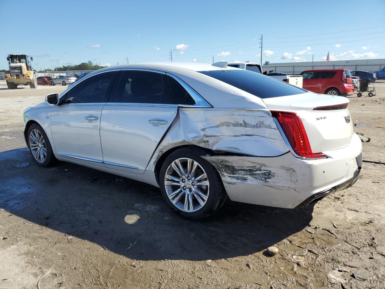 2018 Cadillac Xts Luxury - Фото 2