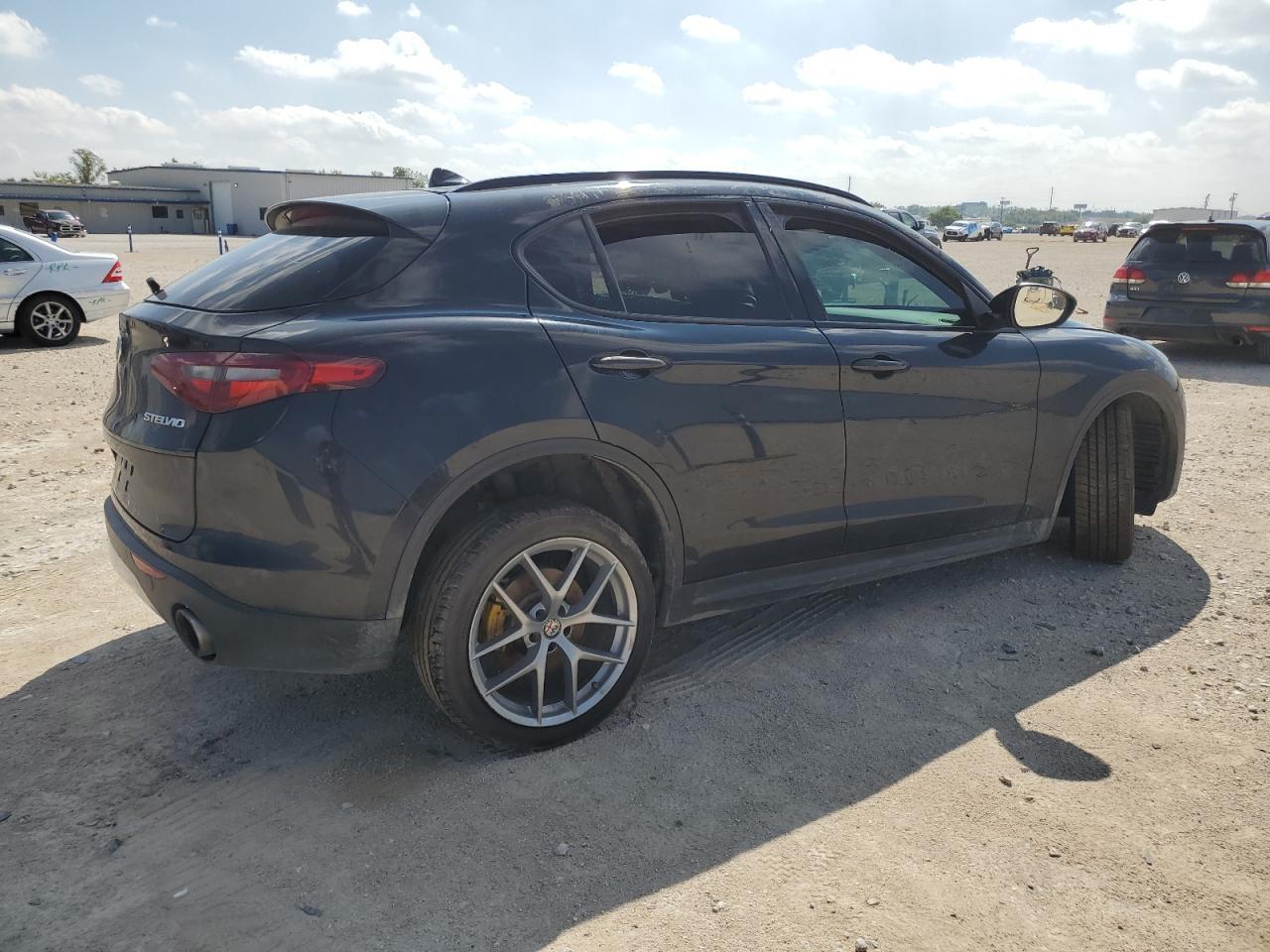 2018 Alfa Romeo Stelvio Ti Sport - Фото 3