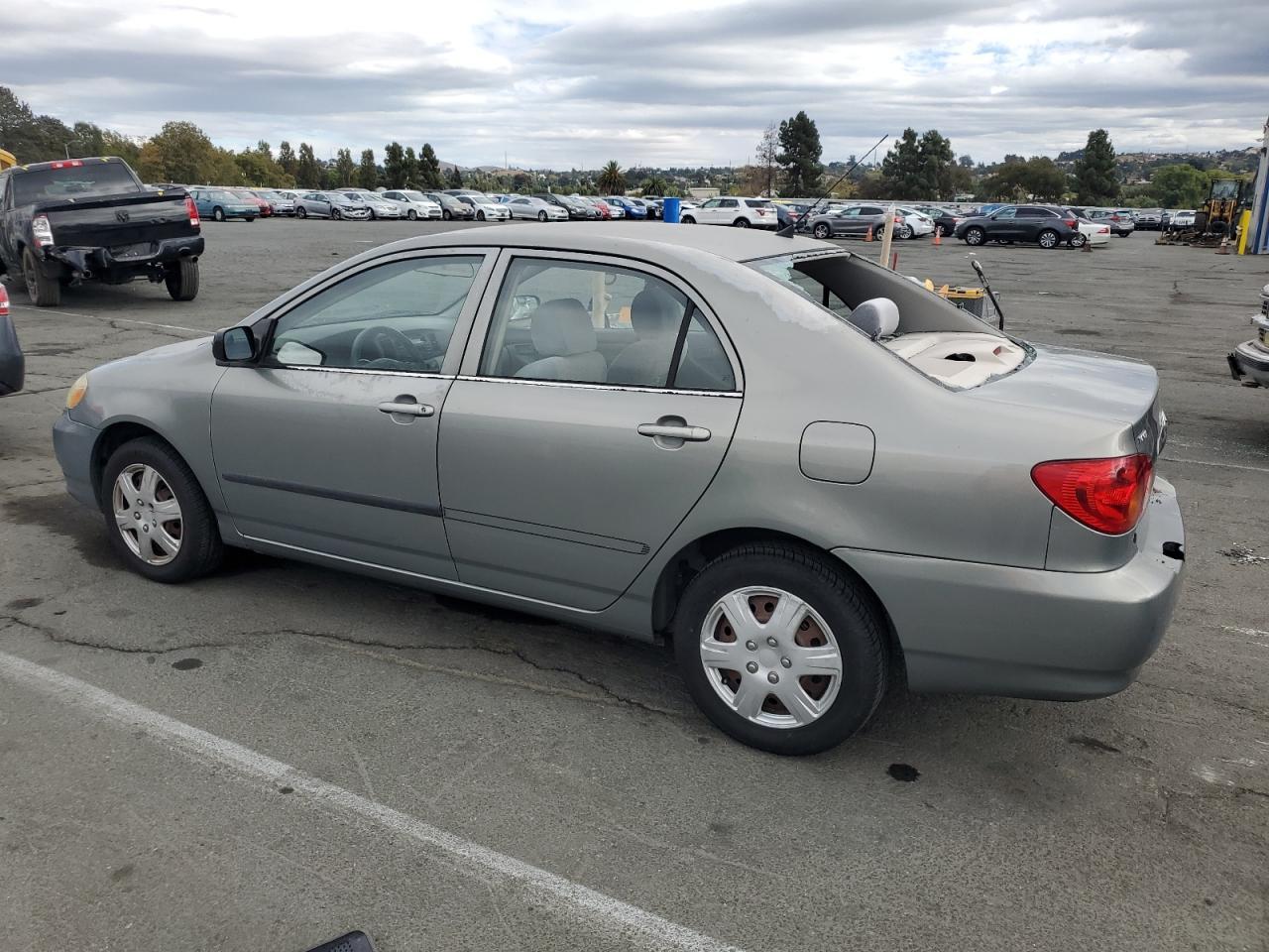 2003 Toyota Corolla Ce - Фото 2