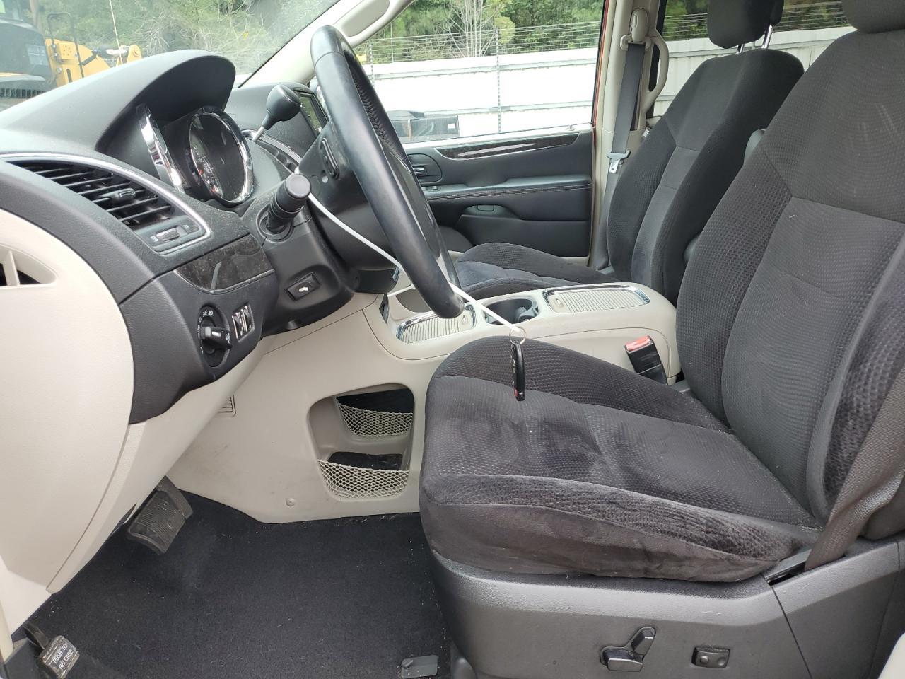 2014 Chrysler Town & Country Touring - Фото 7