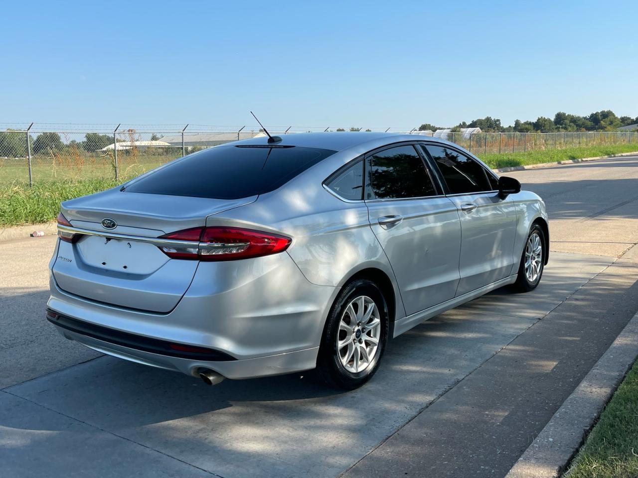 2018 Ford Fusion S - Image 4