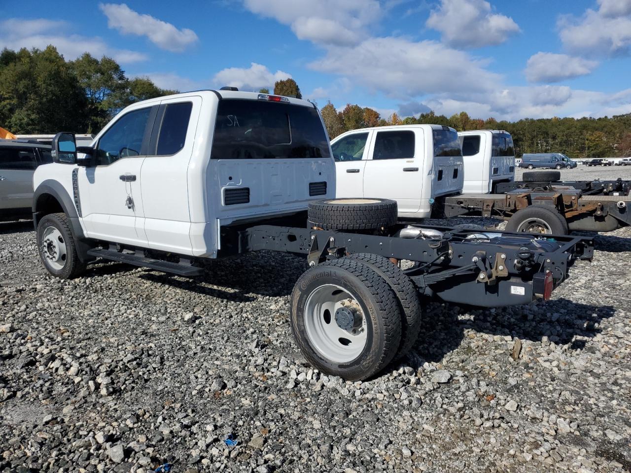 2024 Ford F450 Xl Truck Cab And Chassis - Фото 2