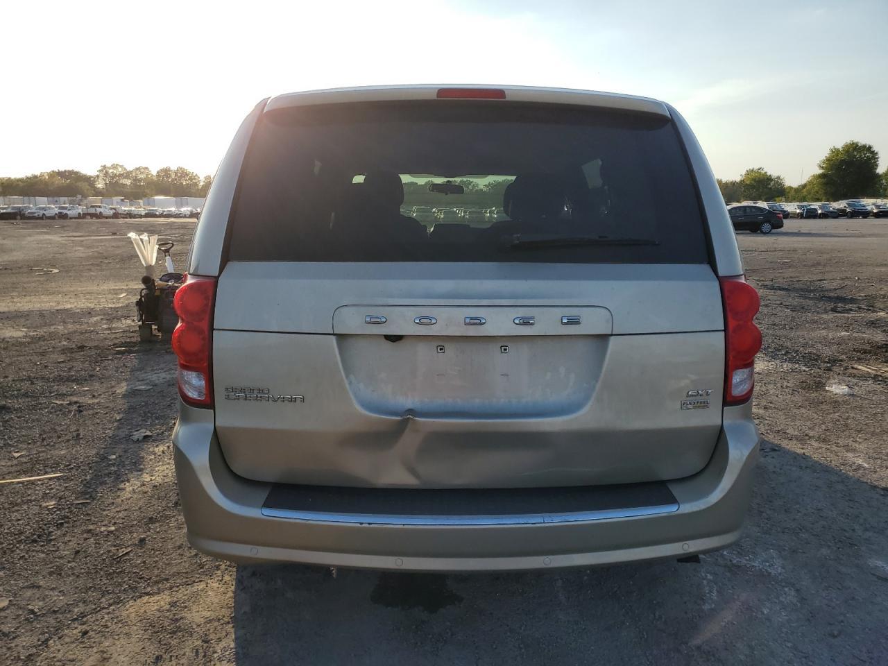 2014 Dodge Grand Caravan Sxt - Image 6