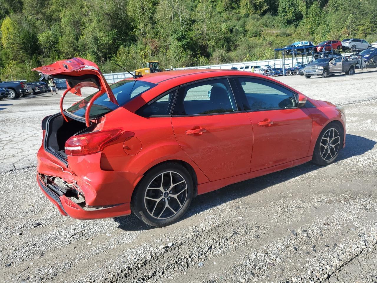 2015 Ford Focus Se - Image 3