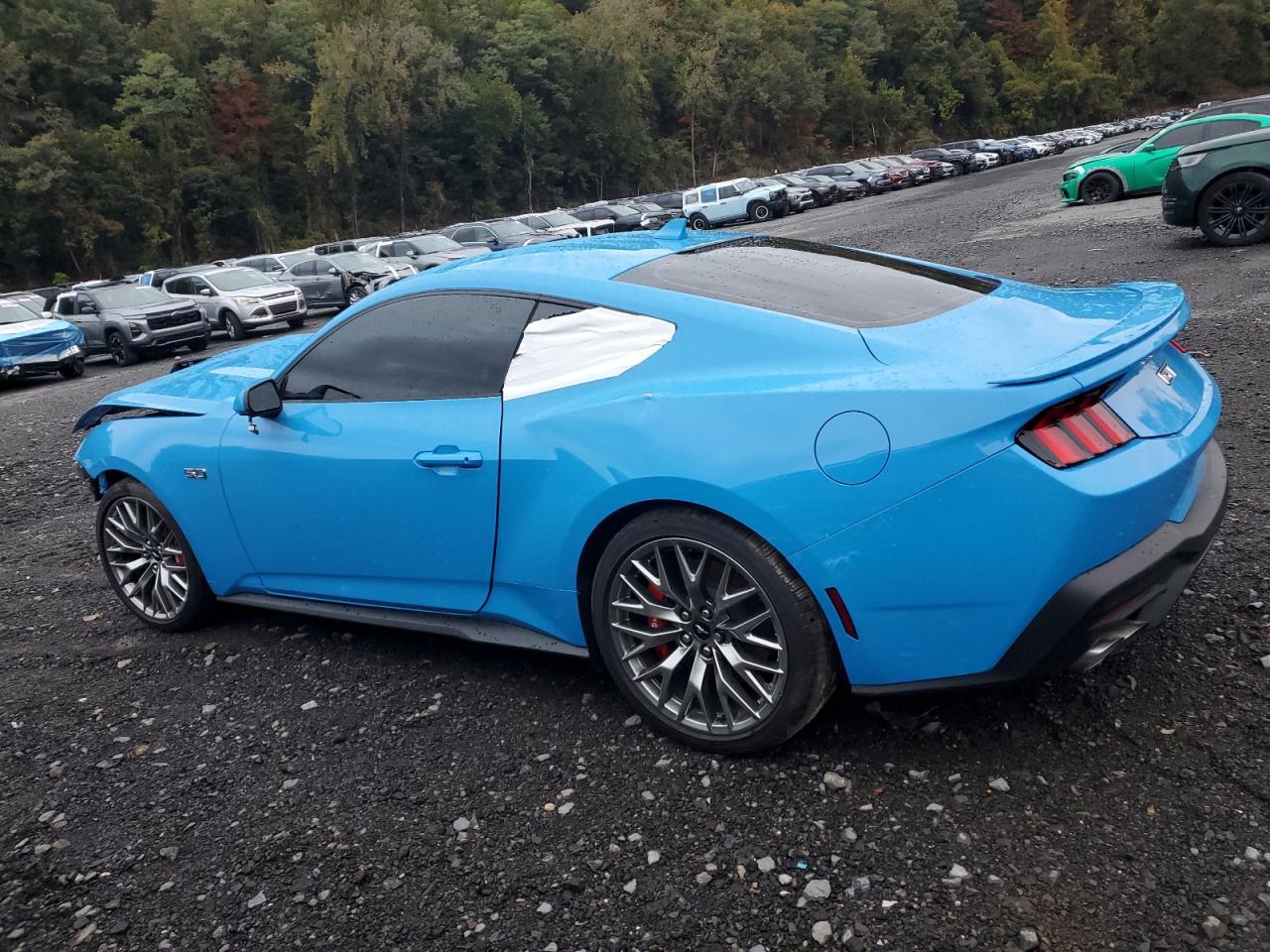 2025 Ford Mustang Gt - Фото 2