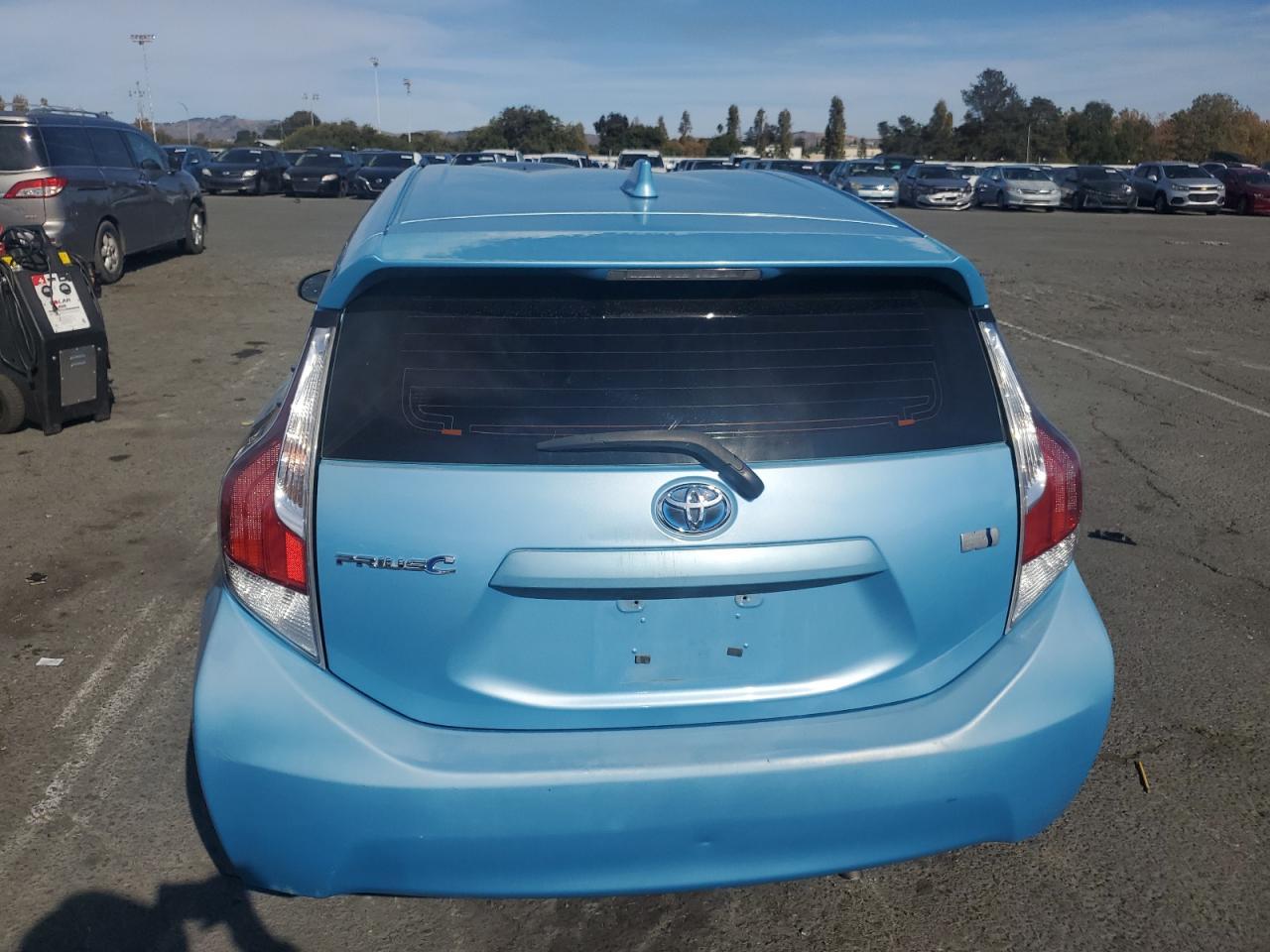 2015 Toyota Prius C - Фото 6
