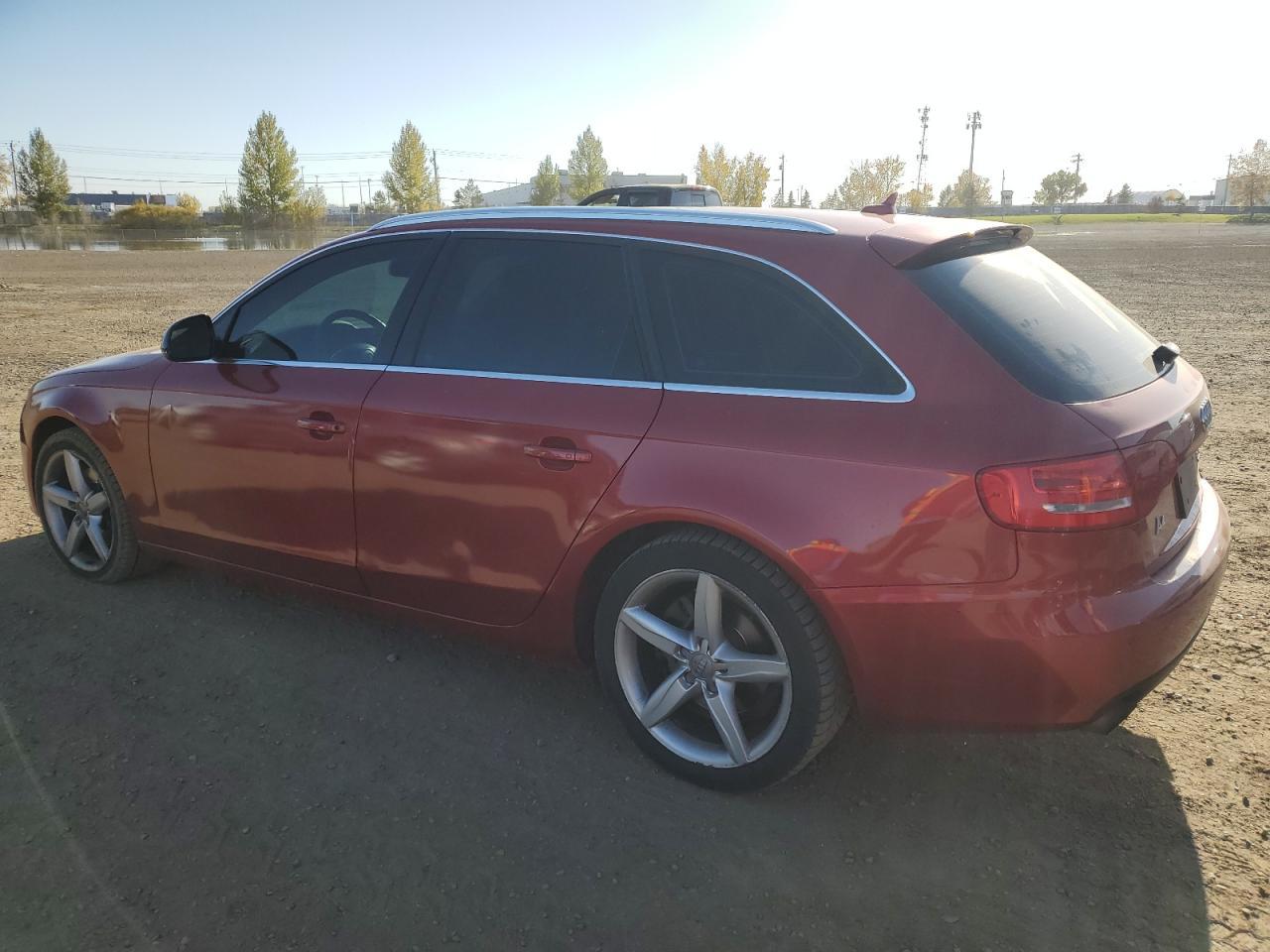 2010 Audi A4 Premium Plus - Фото 2