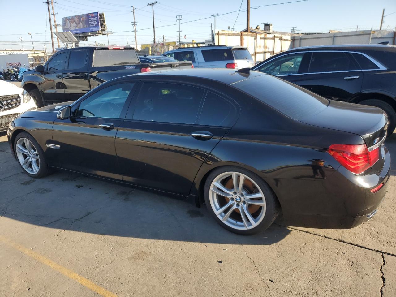 2013 BMW 750 Li - Image 2