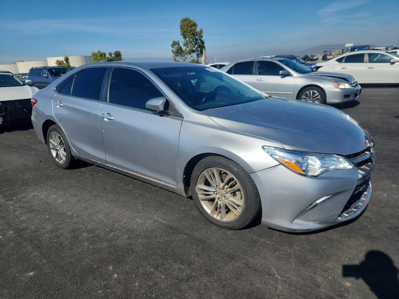 2016 Toyota Camry Le - Image 4