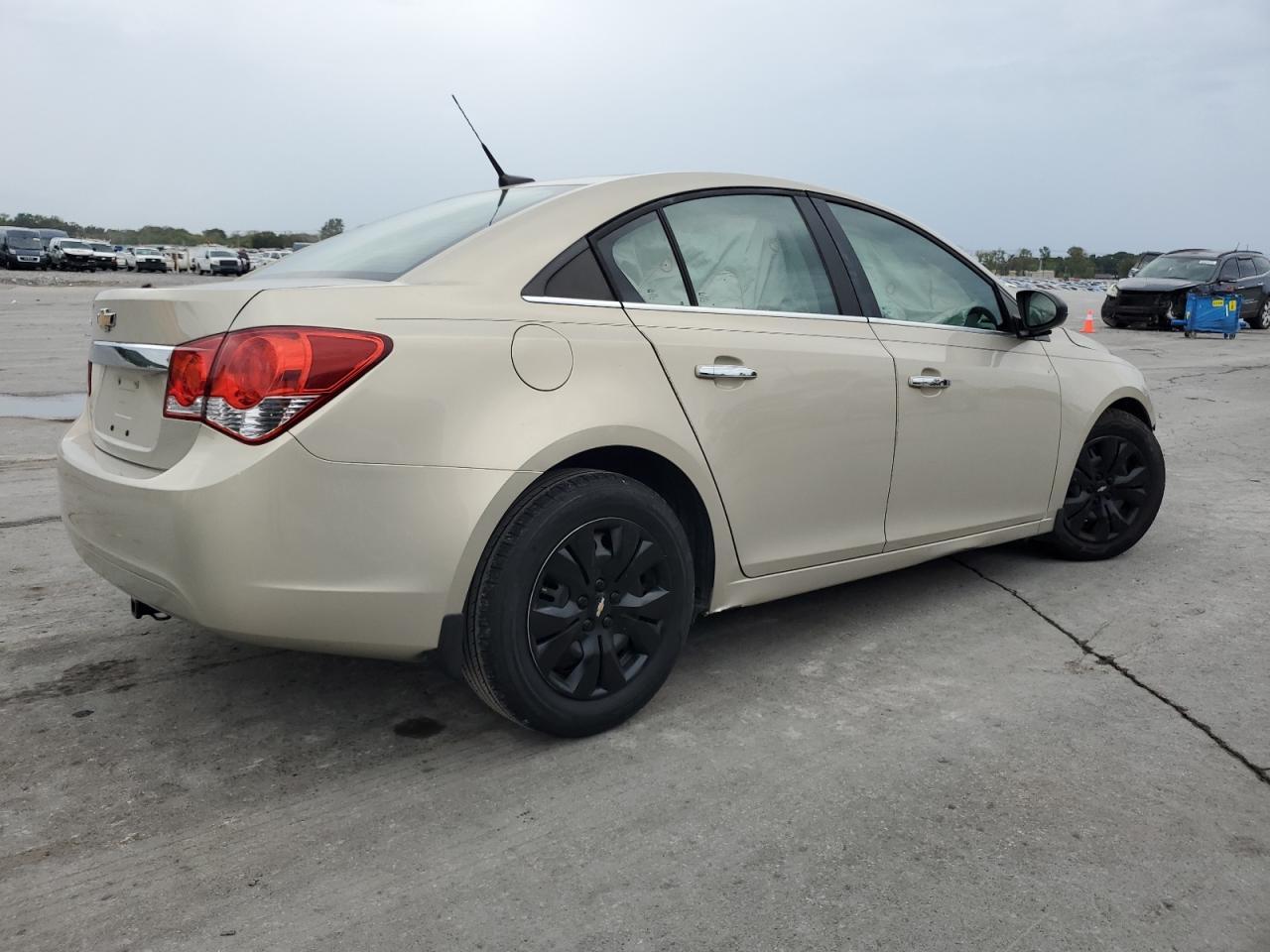 2012 Chevrolet Cruze Ls - Image 3