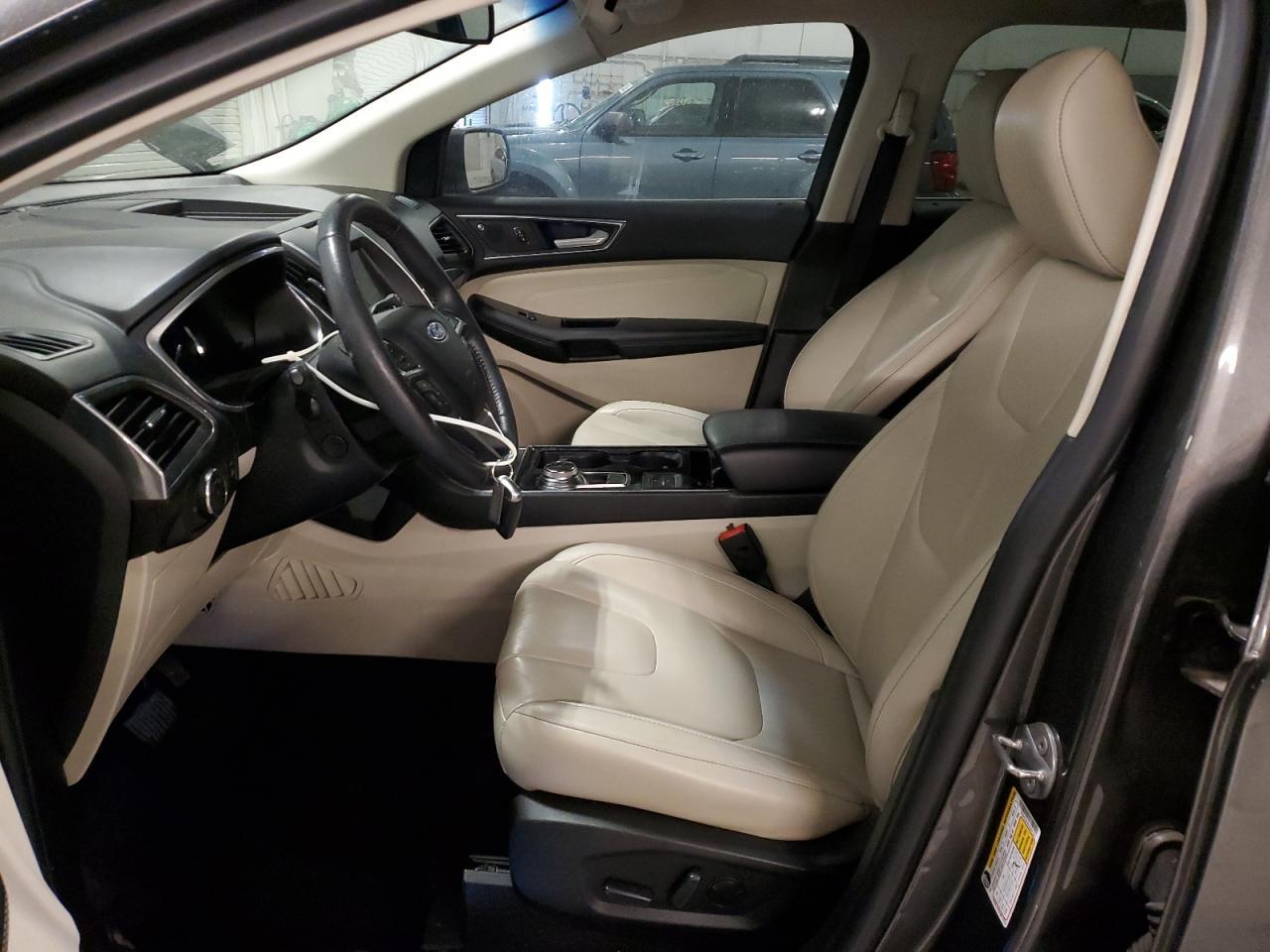 2020 Ford Edge Titanium - Image 7