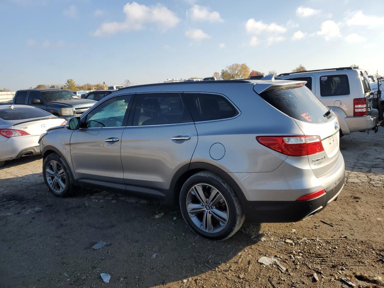 2014 Hyundai Santa Fe Gls - Image 2