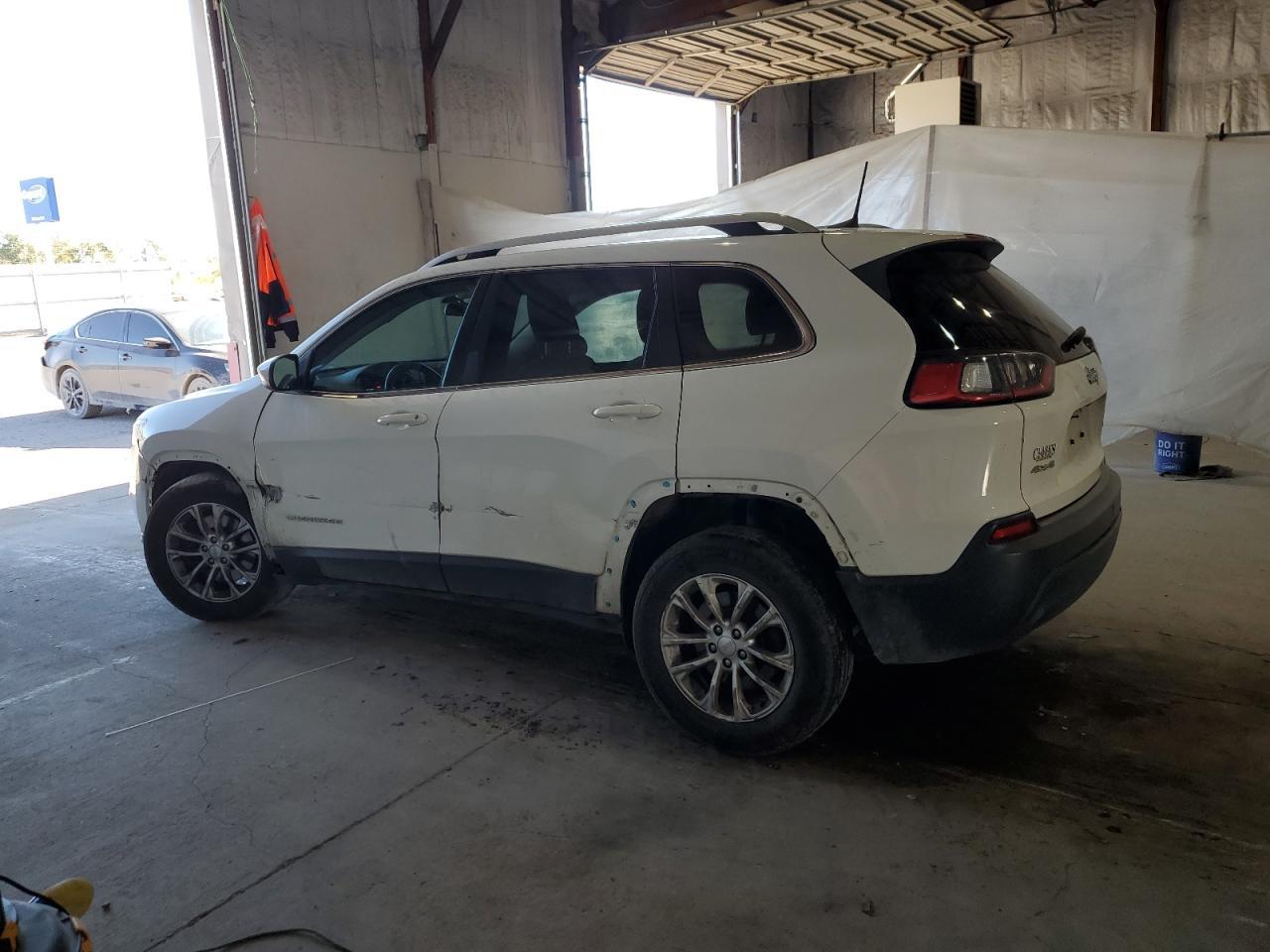 2019 Jeep Cherokee Latitude - Фото 2