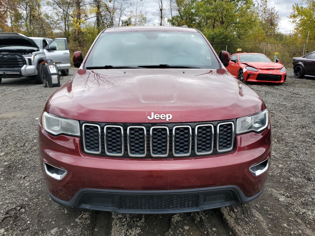 2020 Jeep Grand Cherokee Laredo - Image 5