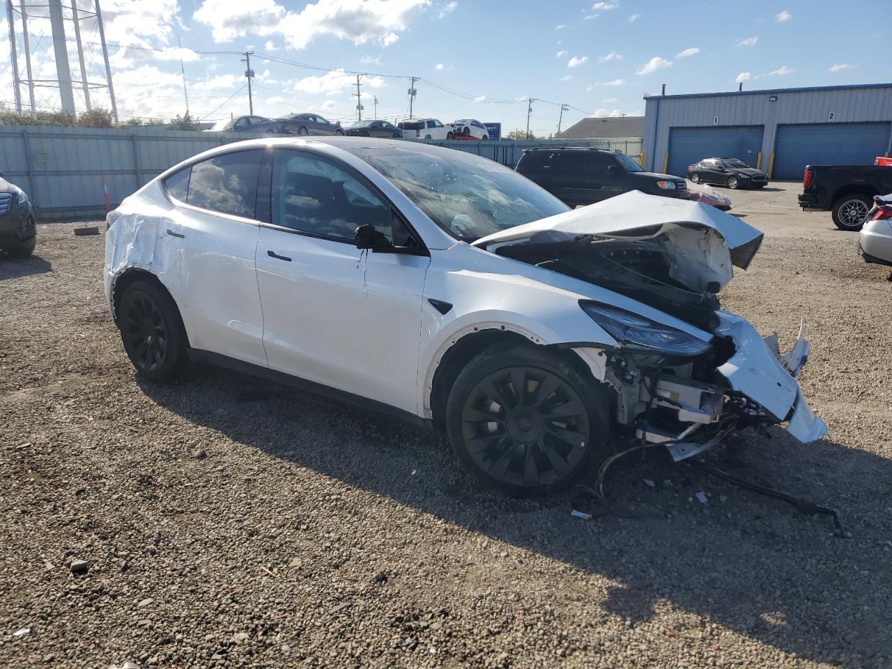 2022 Tesla Model Y - Фото 4