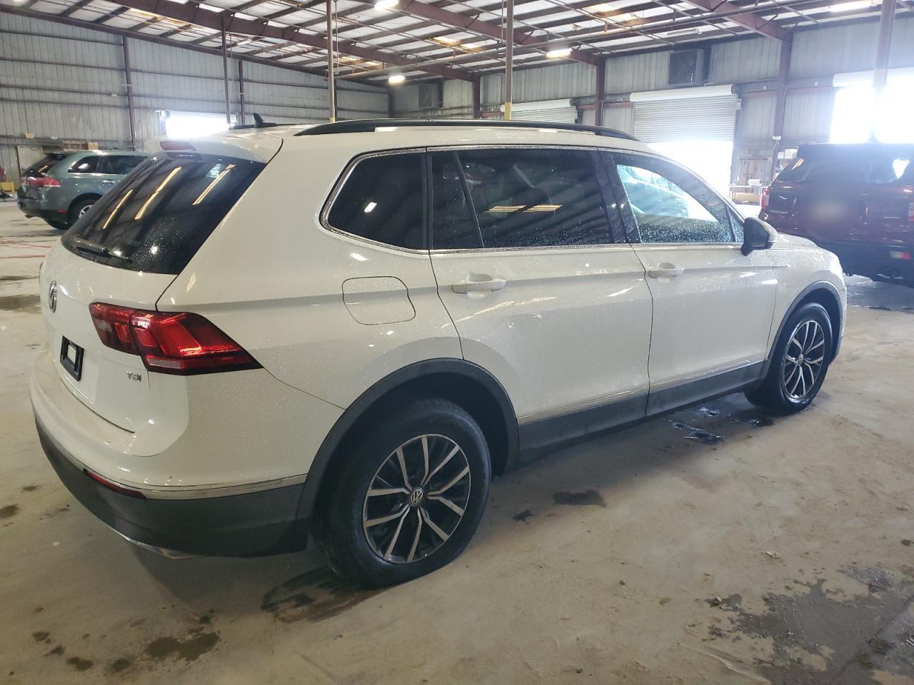 2018 Volkswagen Tiguan Se - Image 3