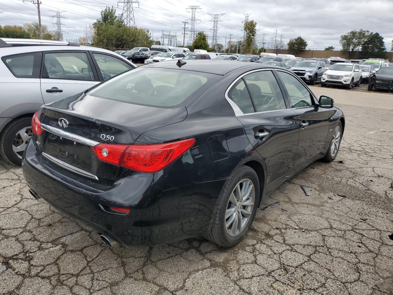 2016 Infiniti Q50 Premium - Image 4
