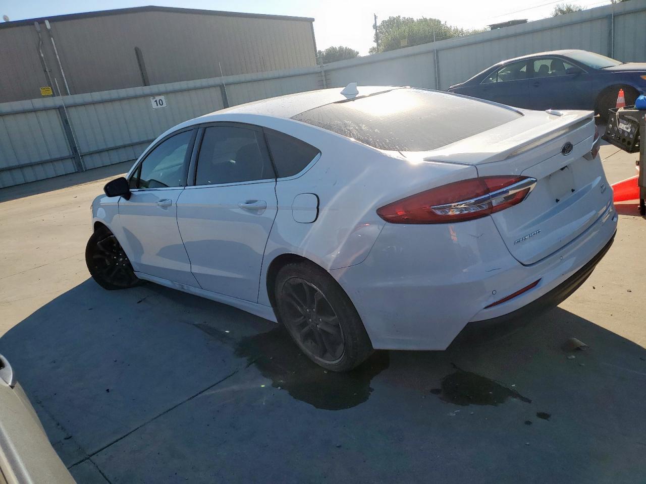 2020 Ford Fusion Se - Фото 2