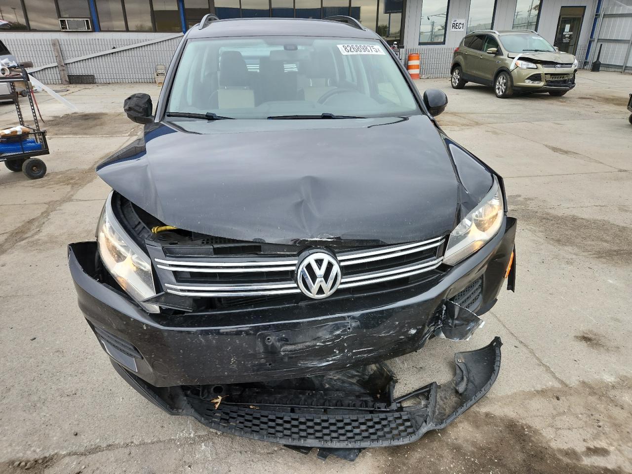 2017 Volkswagen Tiguan S - Image 5