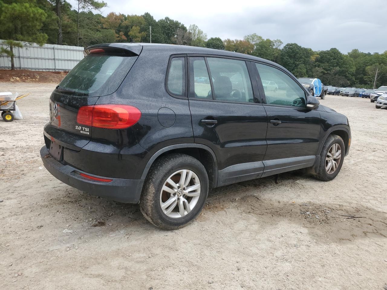 2012 Volkswagen Tiguan S - Фото 3