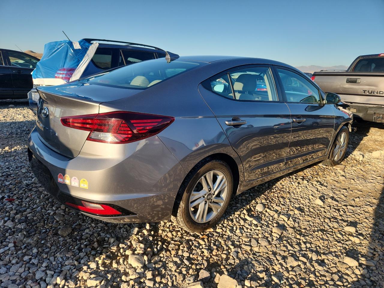 2019 Hyundai Elantra Sel - Image 3