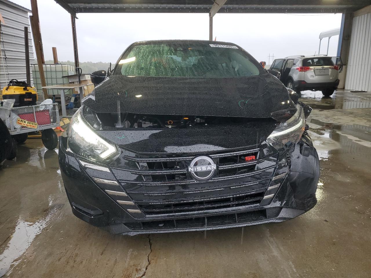 2025 Nissan Versa Sr - Image 5