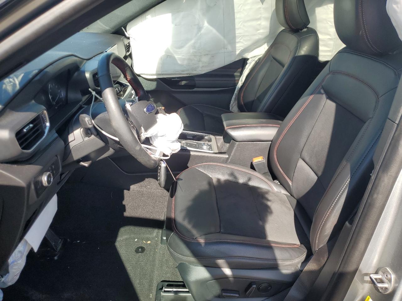 2023 Ford Explorer St-Line - Image 7