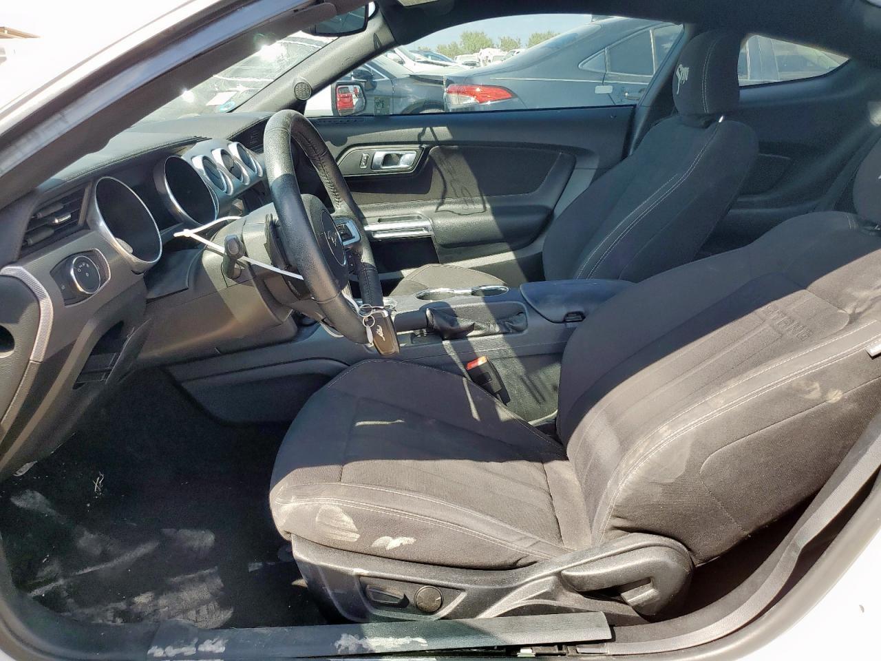 2020 Ford Mustang - Фото 7