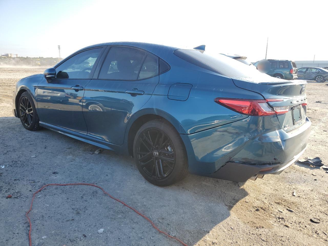 2025 Toyota Camry Xse - Фото 2
