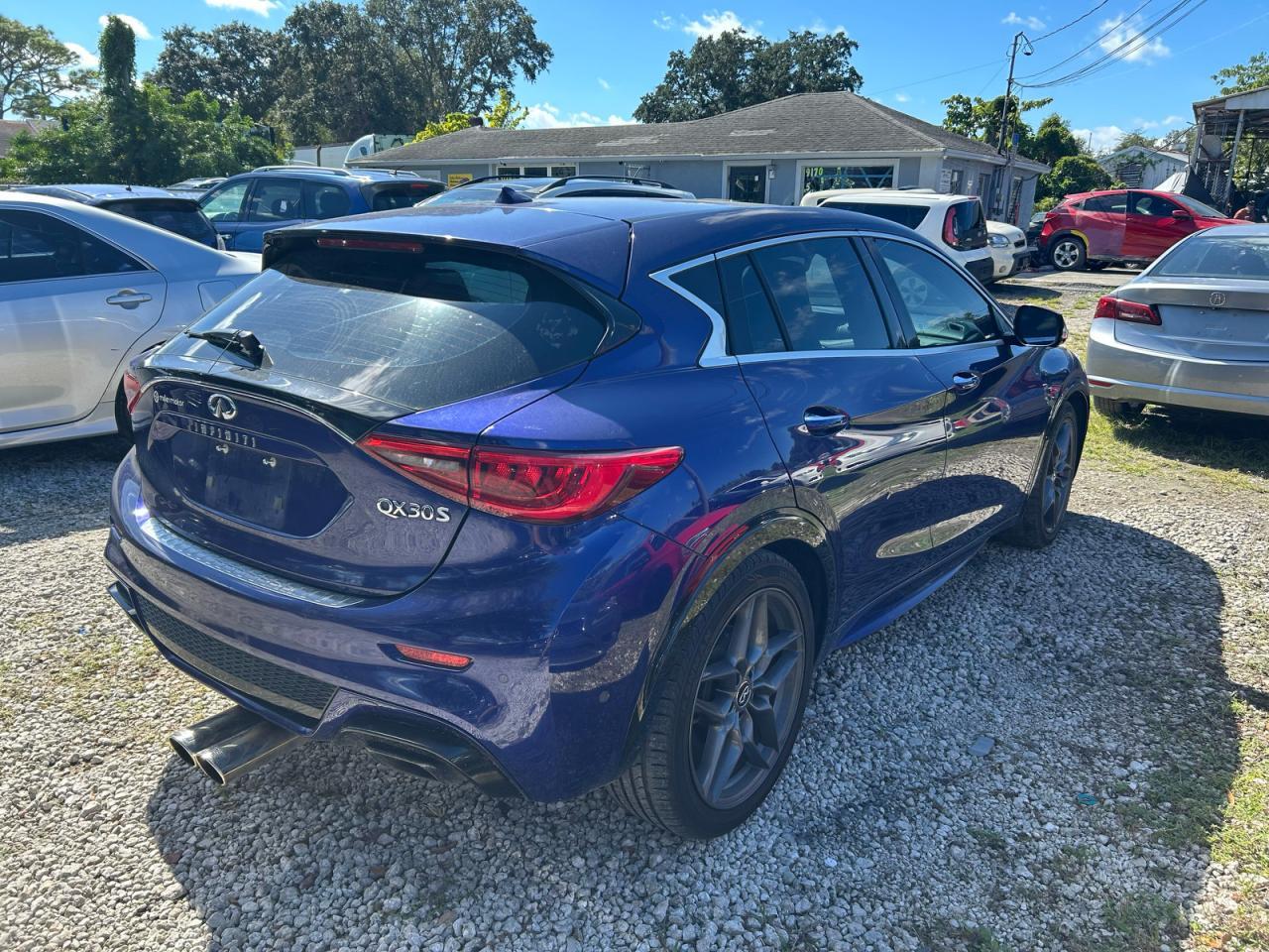 2017 Infiniti Qx30 Base - Фото 4