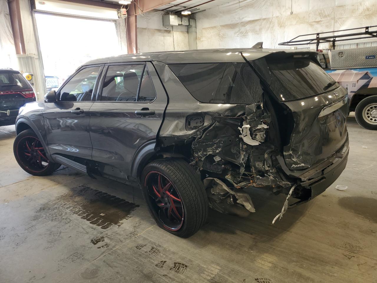 2020 Ford Explorer - Фото 2