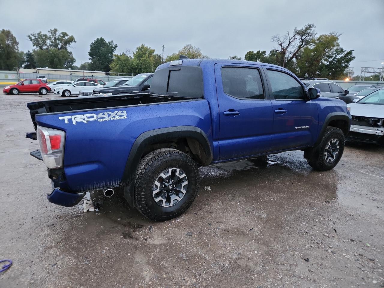 2022 Toyota Tacoma Trd Off-Road - Image 3