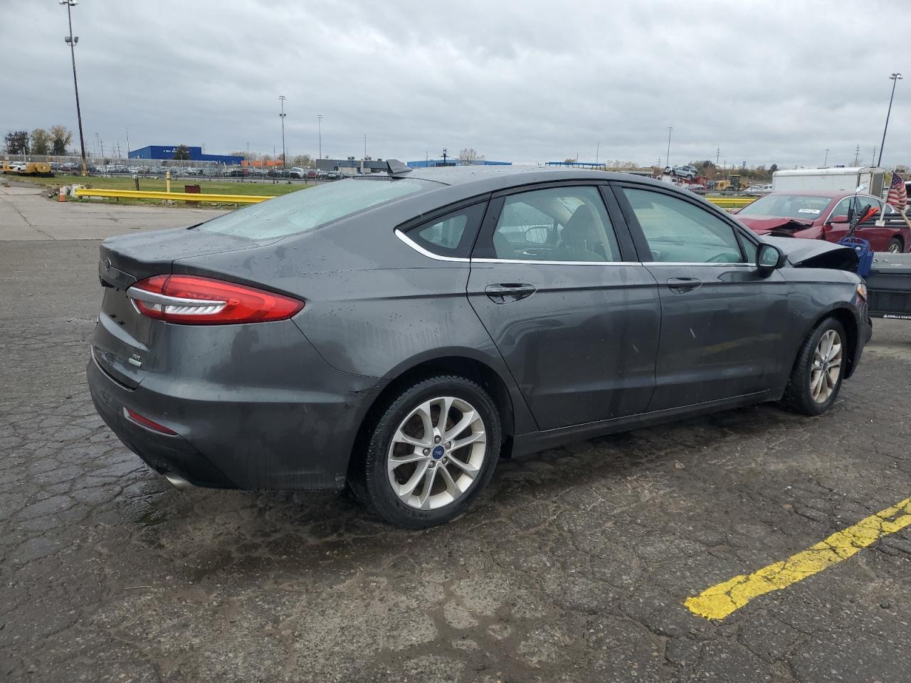2020 Ford Fusion Se - Image 3