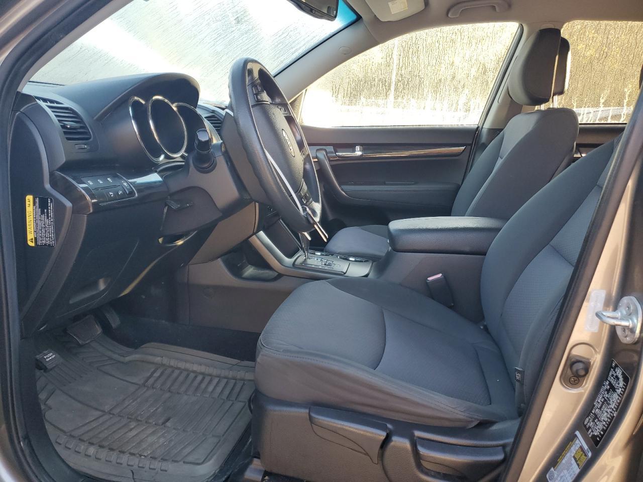 2012 Kia Sorento Base - Image 7