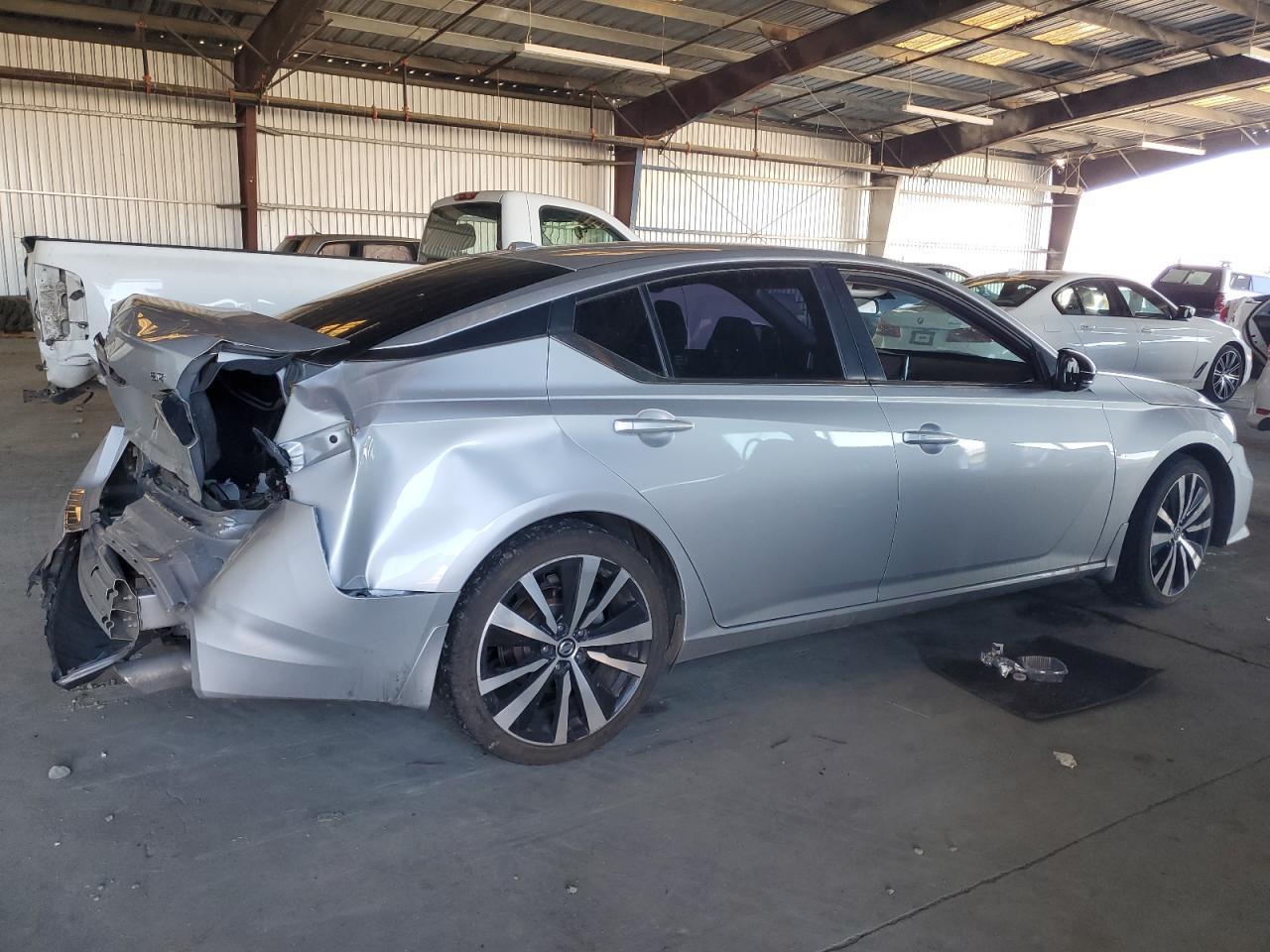 2021 Nissan Altima Sr - Фото 3