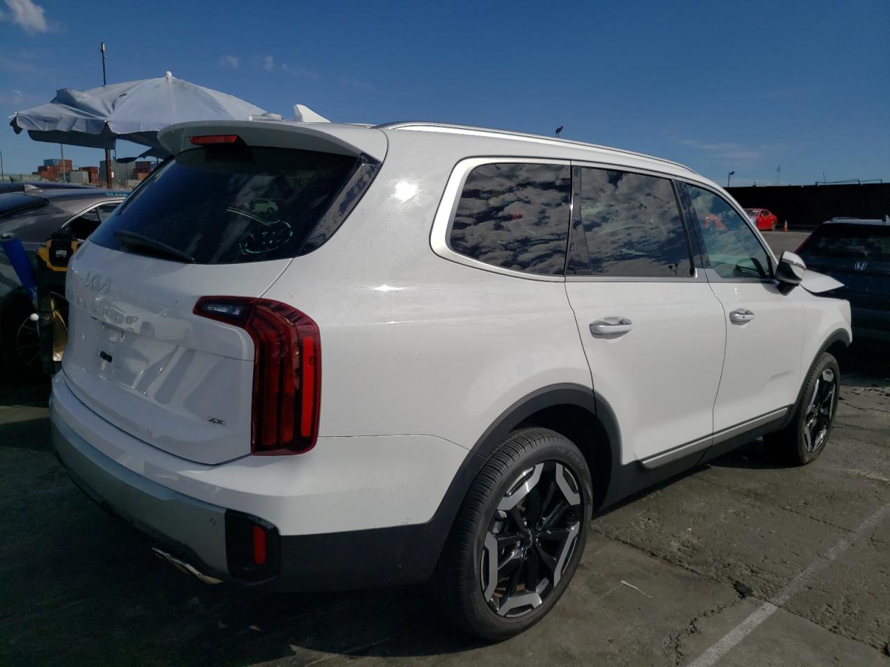 2023 Kia Telluride S - Фото 3