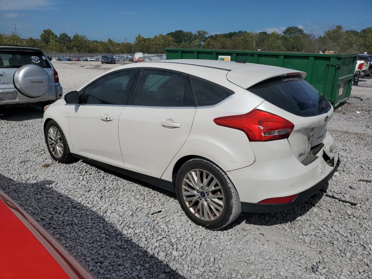 2017 Ford Focus Titanium - Фото 2
