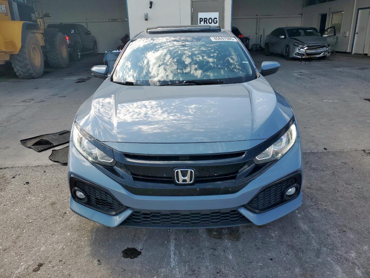 2018 Honda Civic Ex - Image 5