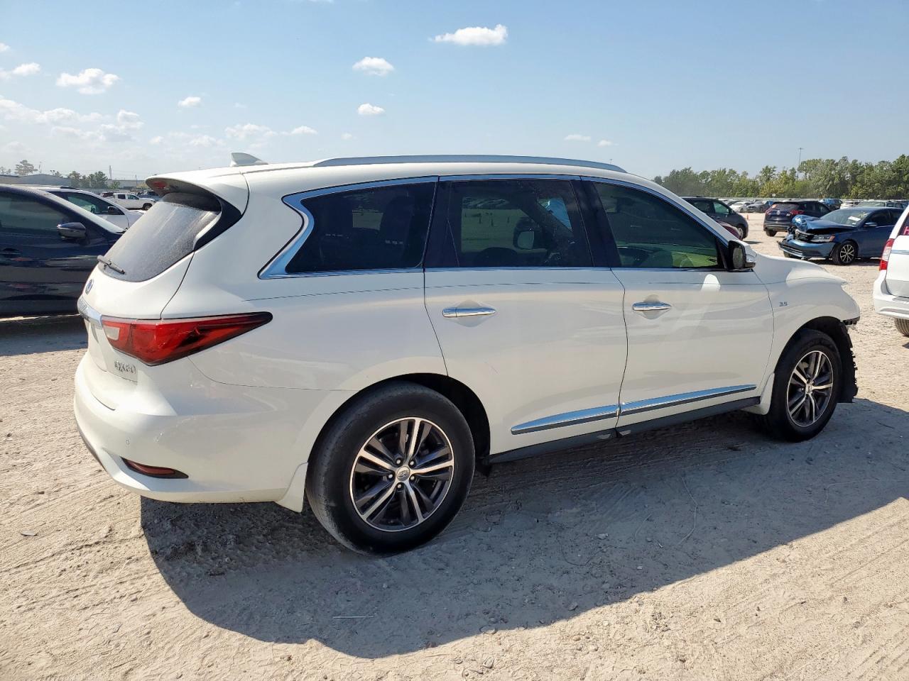 2017 Infiniti Qx60 - Image 3
