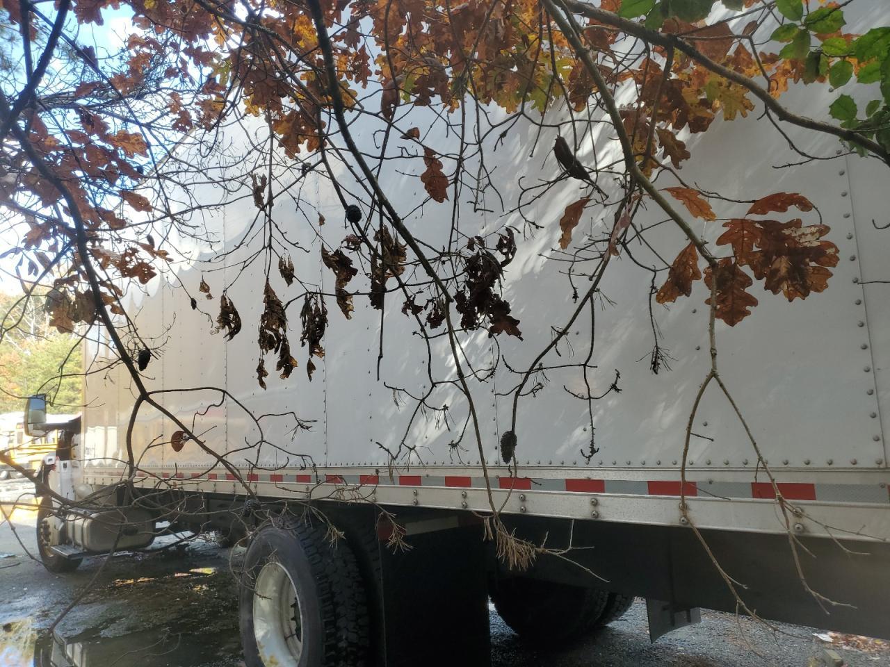 2022 Ford F750 Box Truck - Фото 3