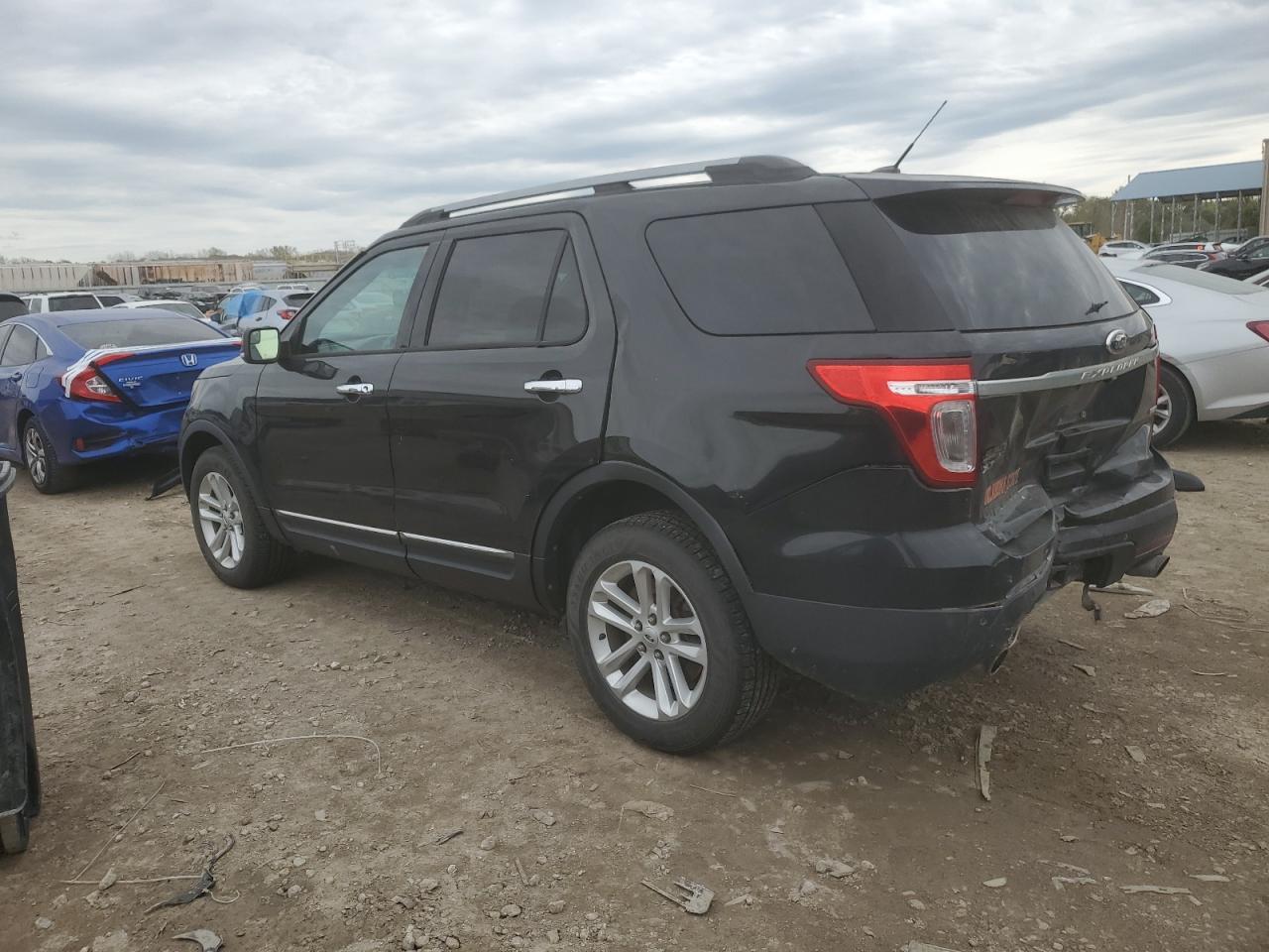 2014 Ford Explorer Xlt - Фото 2