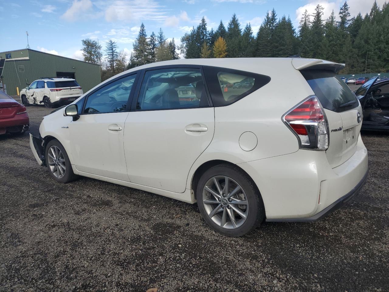 2017 Toyota Prius V - Image 2