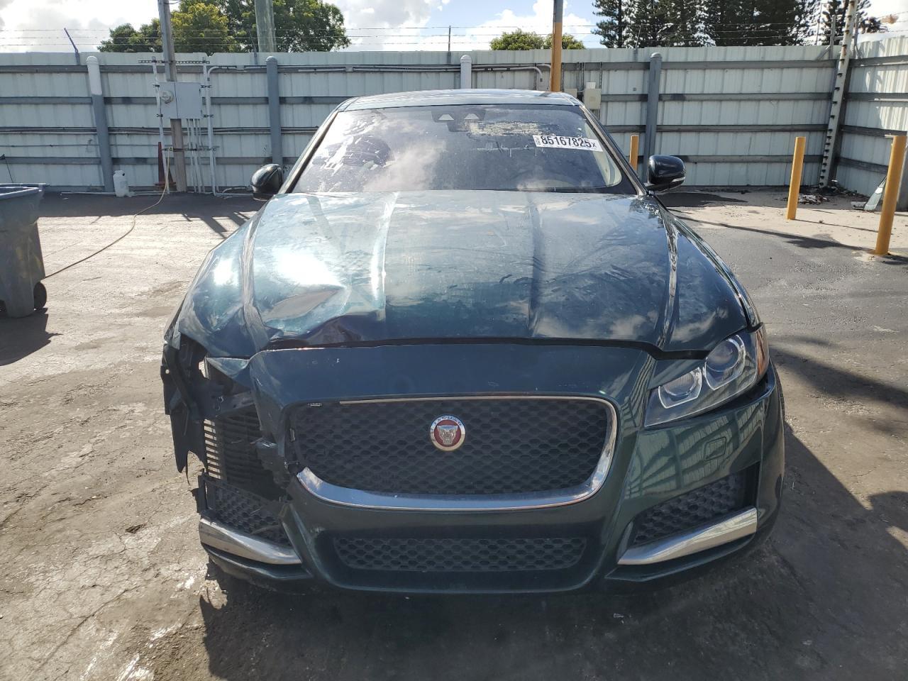 2017 Jaguar Xf Premium - Фото 5