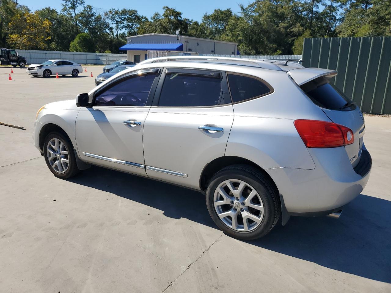 2012 Nissan Rogue S - Фото 2
