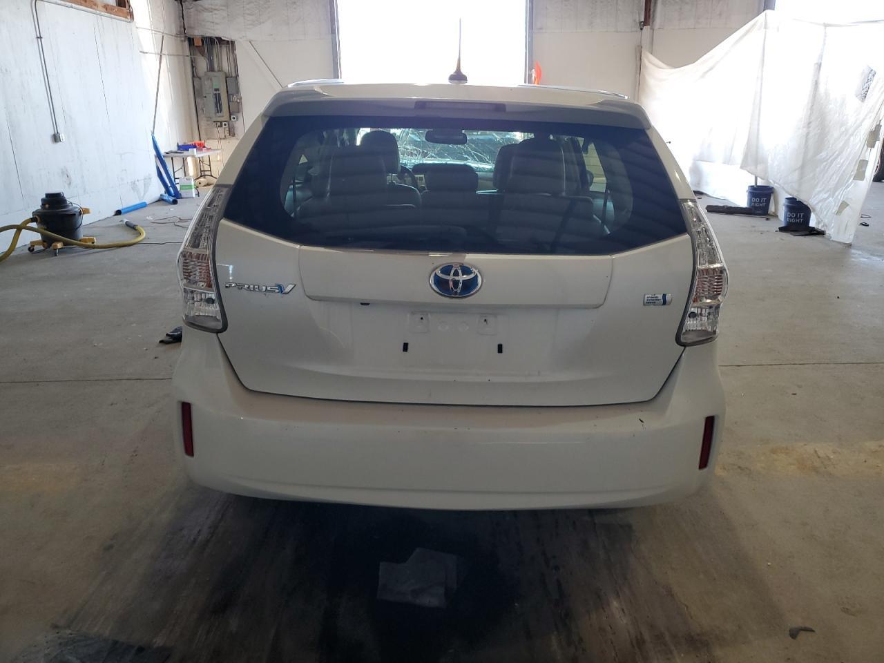 2012 Toyota Prius V - Фото 6