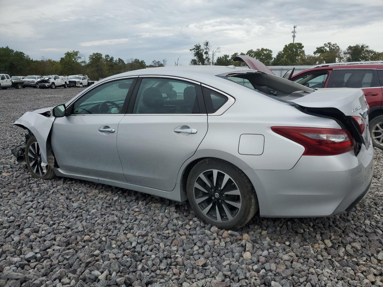 2018 Nissan Altima 2.5 - Image 2